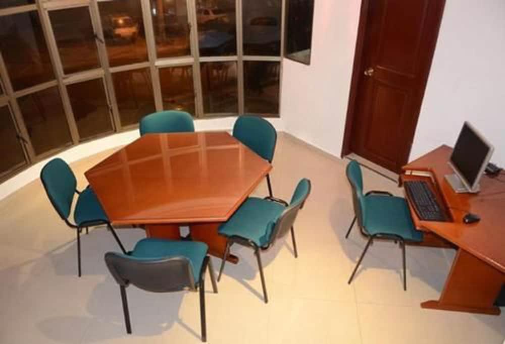 Hotel Intersuites バランキージャ エクステリア 写真