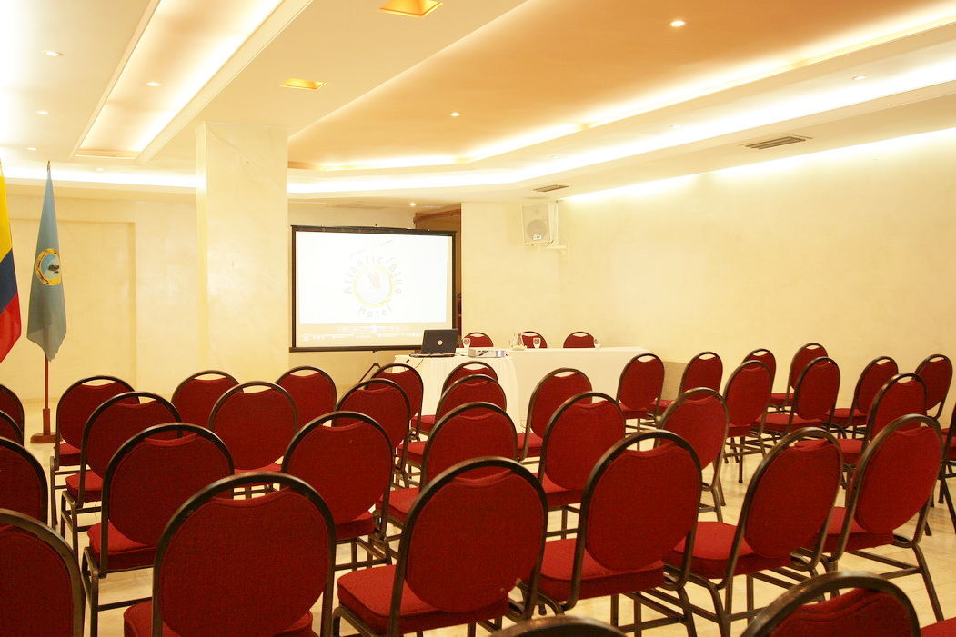 Hotel Intersuites バランキージャ エクステリア 写真