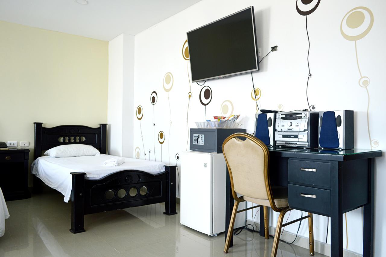 Hotel Intersuites バランキージャ エクステリア 写真