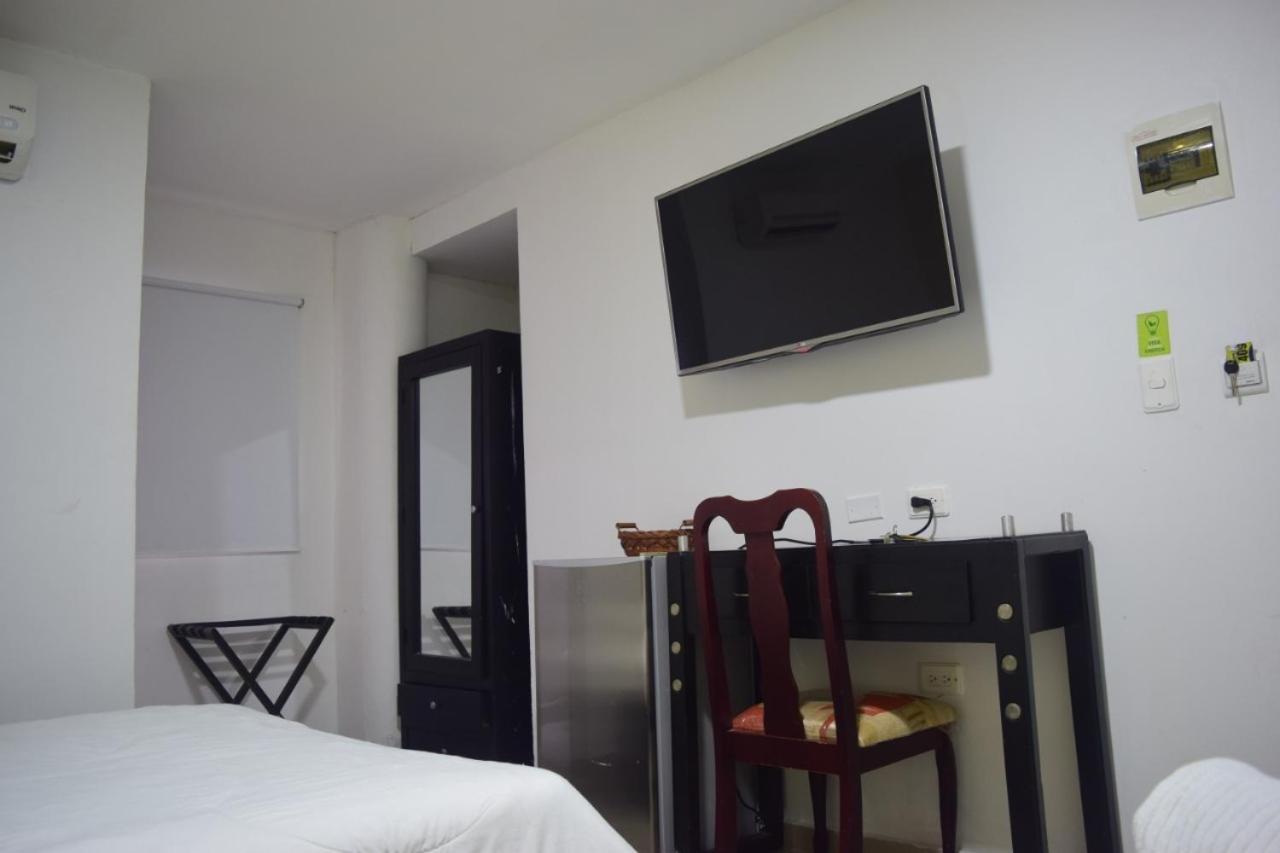 Hotel Intersuites バランキージャ エクステリア 写真