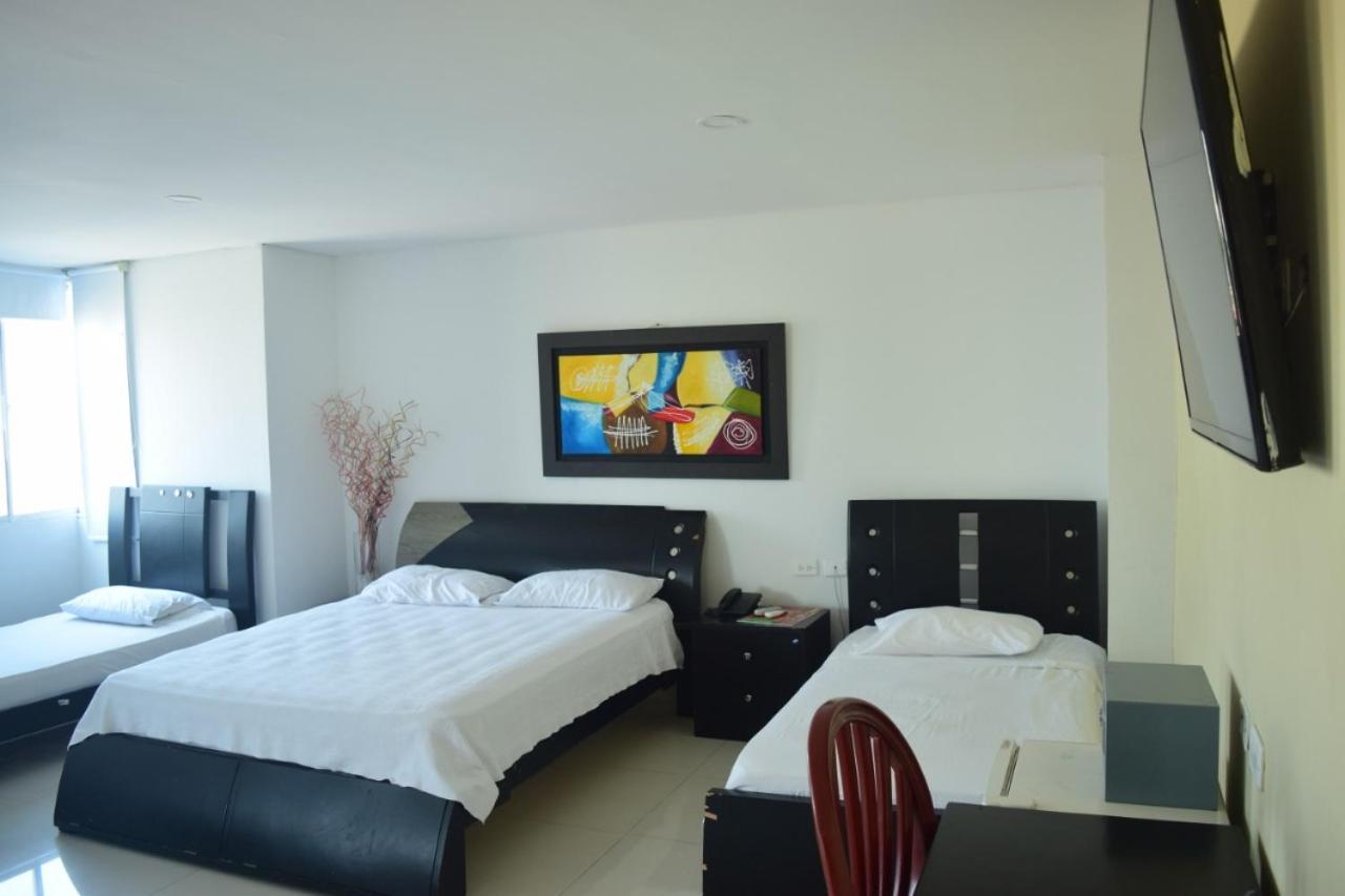 Hotel Intersuites バランキージャ エクステリア 写真