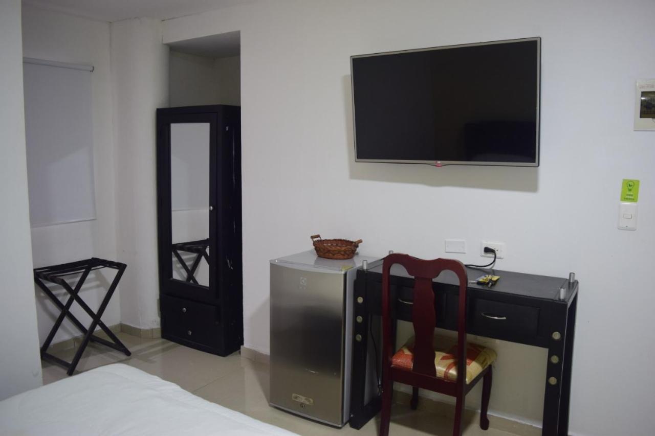 Hotel Intersuites バランキージャ エクステリア 写真