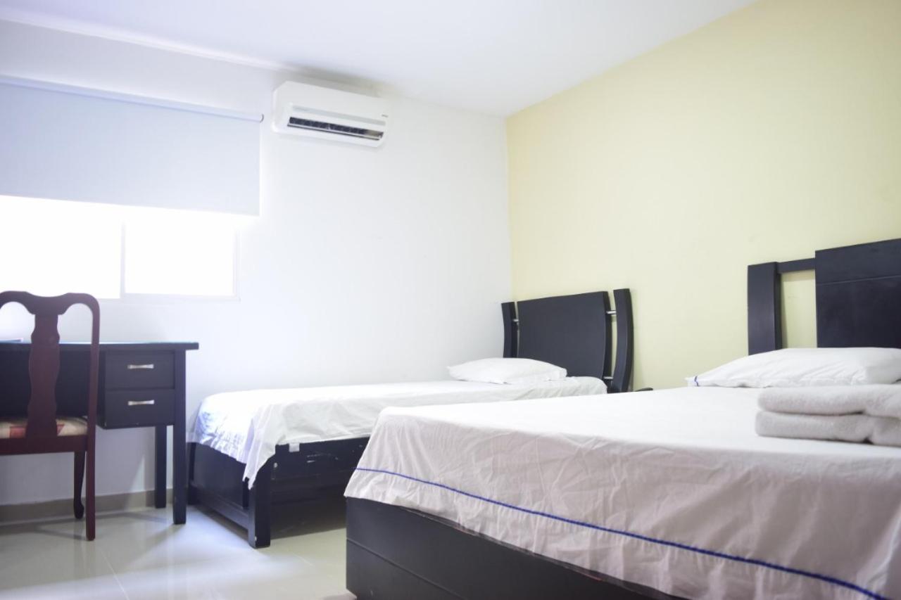 Hotel Intersuites バランキージャ エクステリア 写真